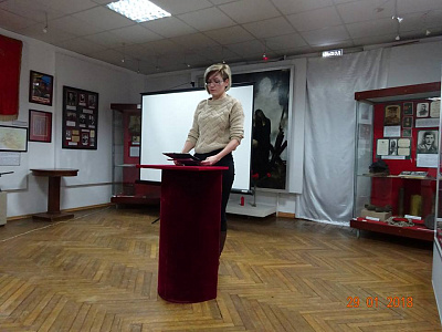 Заместитель директора Ю.А. Золотарева с докладом о проведенной работе